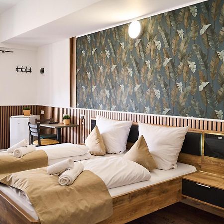 Hotel Maximo พินเนแบร์ก ภายนอก รูปภาพ