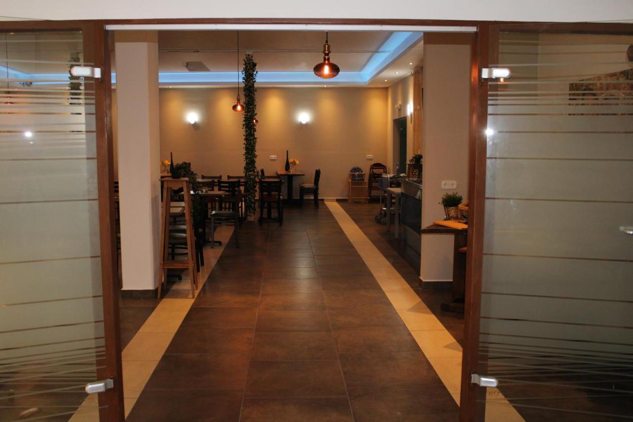 Hotel Maximo พินเนแบร์ก ภายนอก รูปภาพ