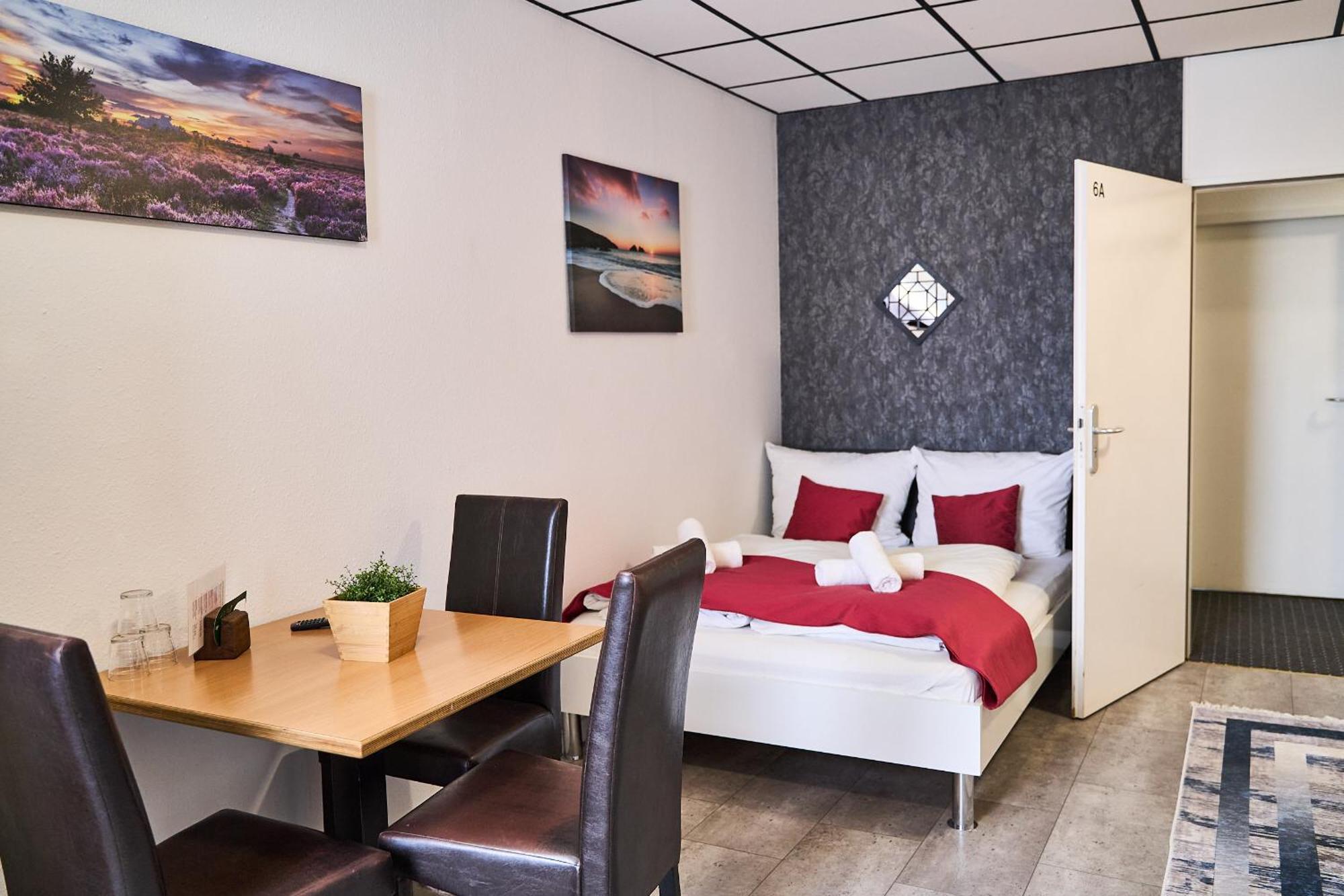 Hotel Maximo พินเนแบร์ก ภายนอก รูปภาพ