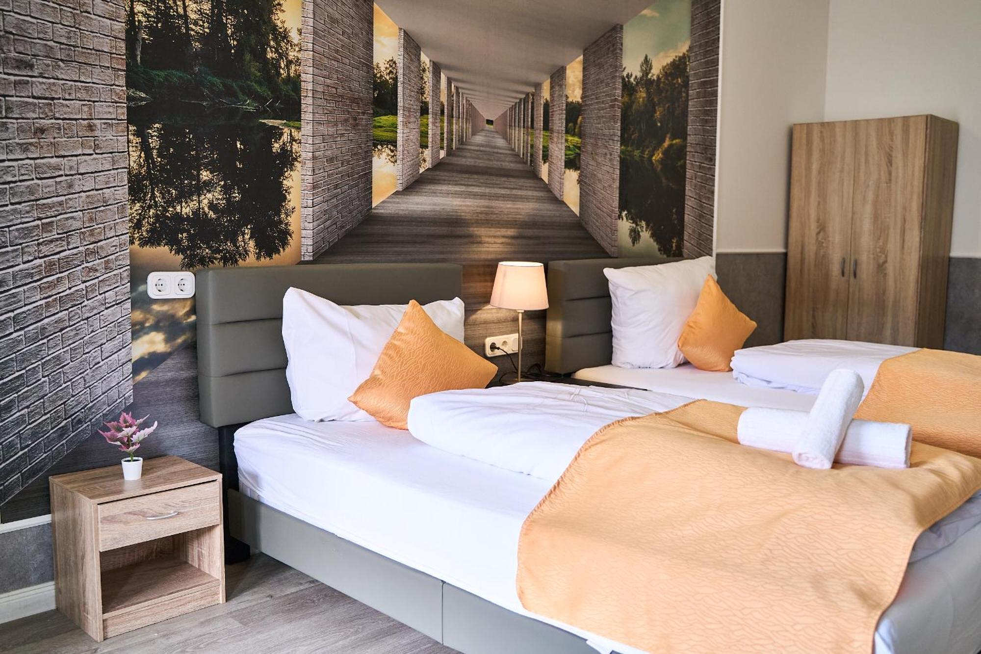Hotel Maximo พินเนแบร์ก ภายนอก รูปภาพ