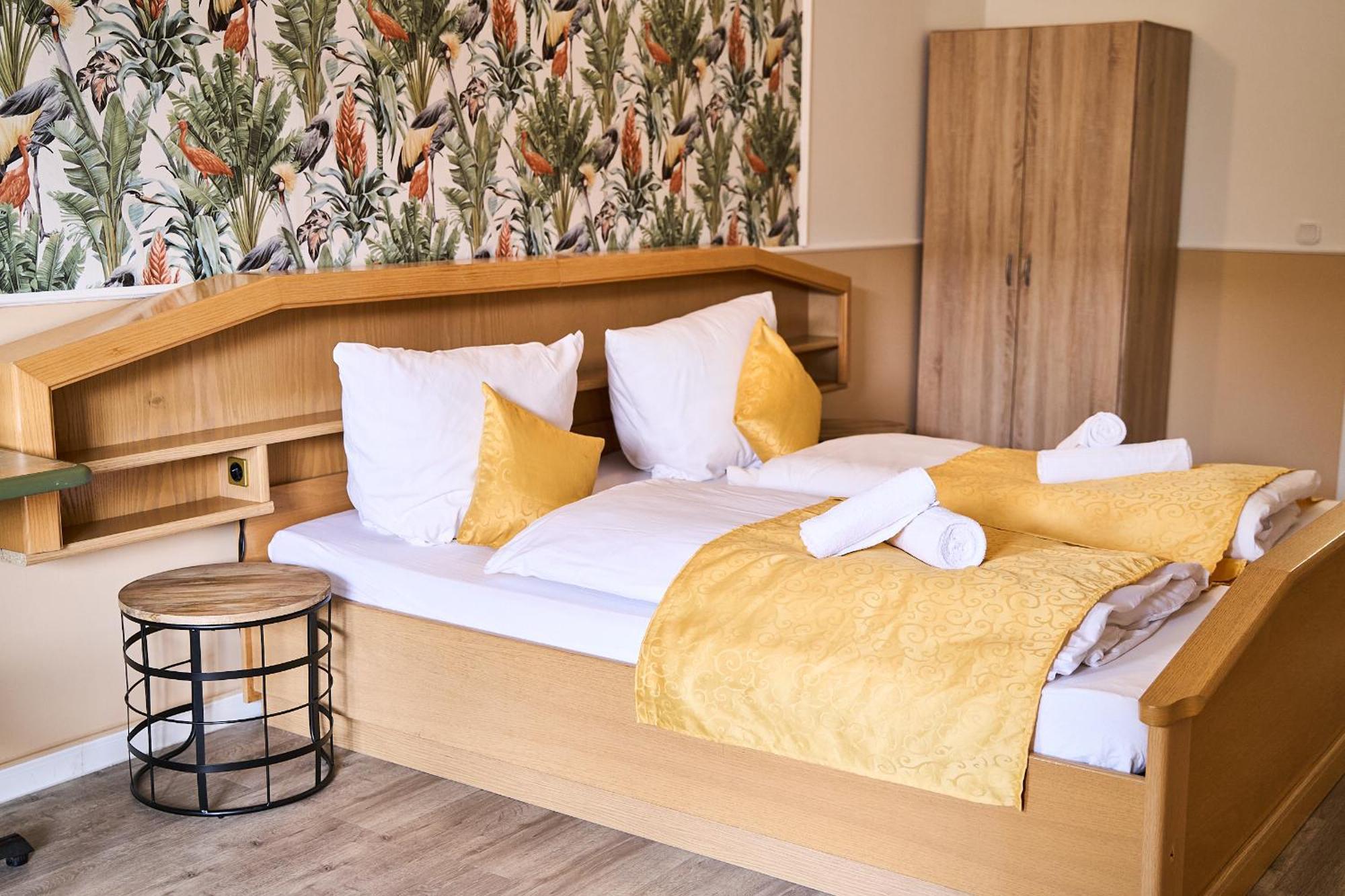 Hotel Maximo พินเนแบร์ก ภายนอก รูปภาพ