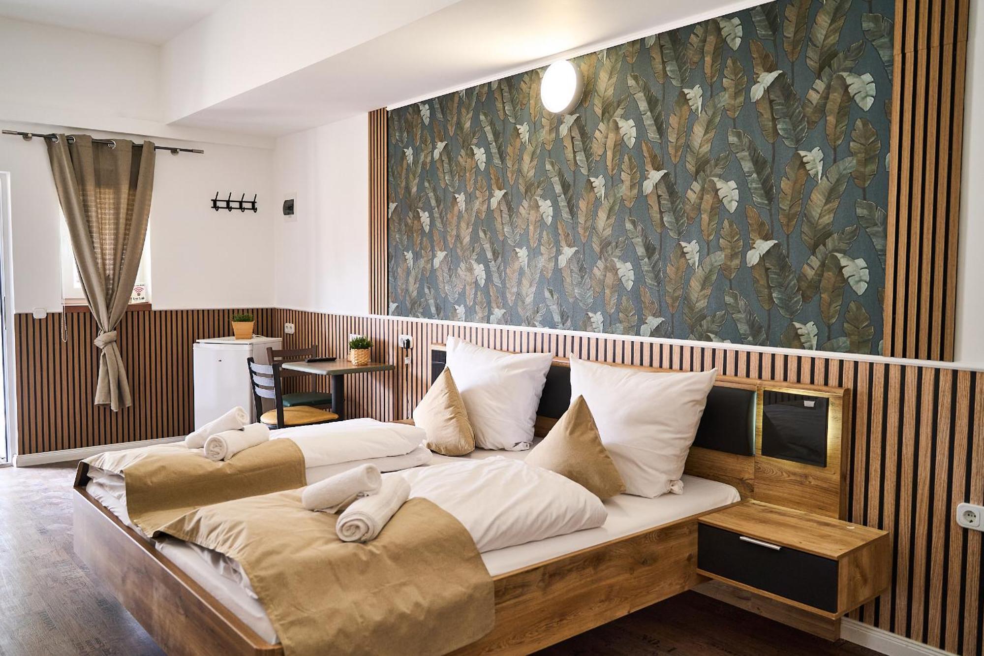 Hotel Maximo พินเนแบร์ก ภายนอก รูปภาพ