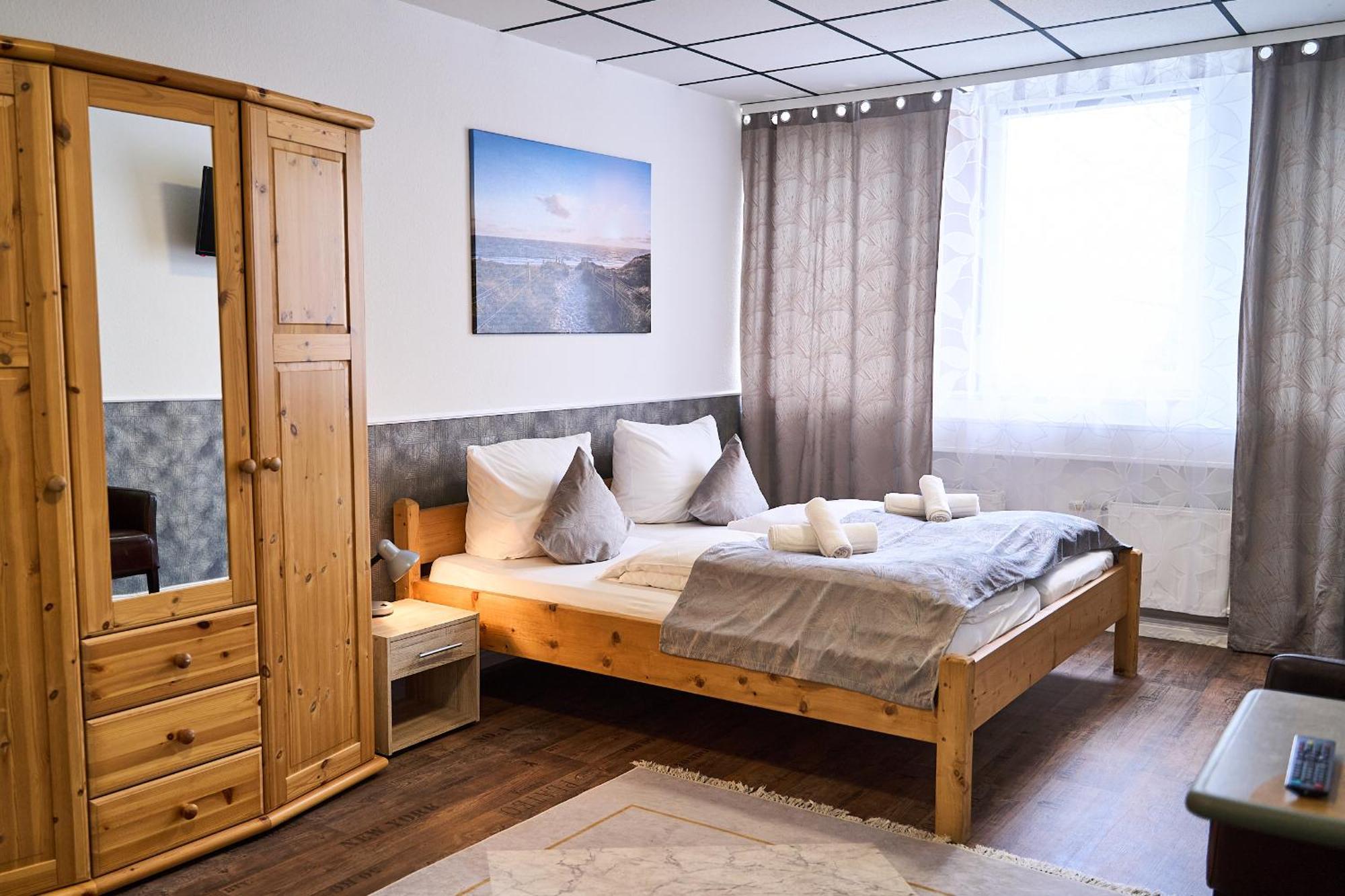 Hotel Maximo พินเนแบร์ก ภายนอก รูปภาพ