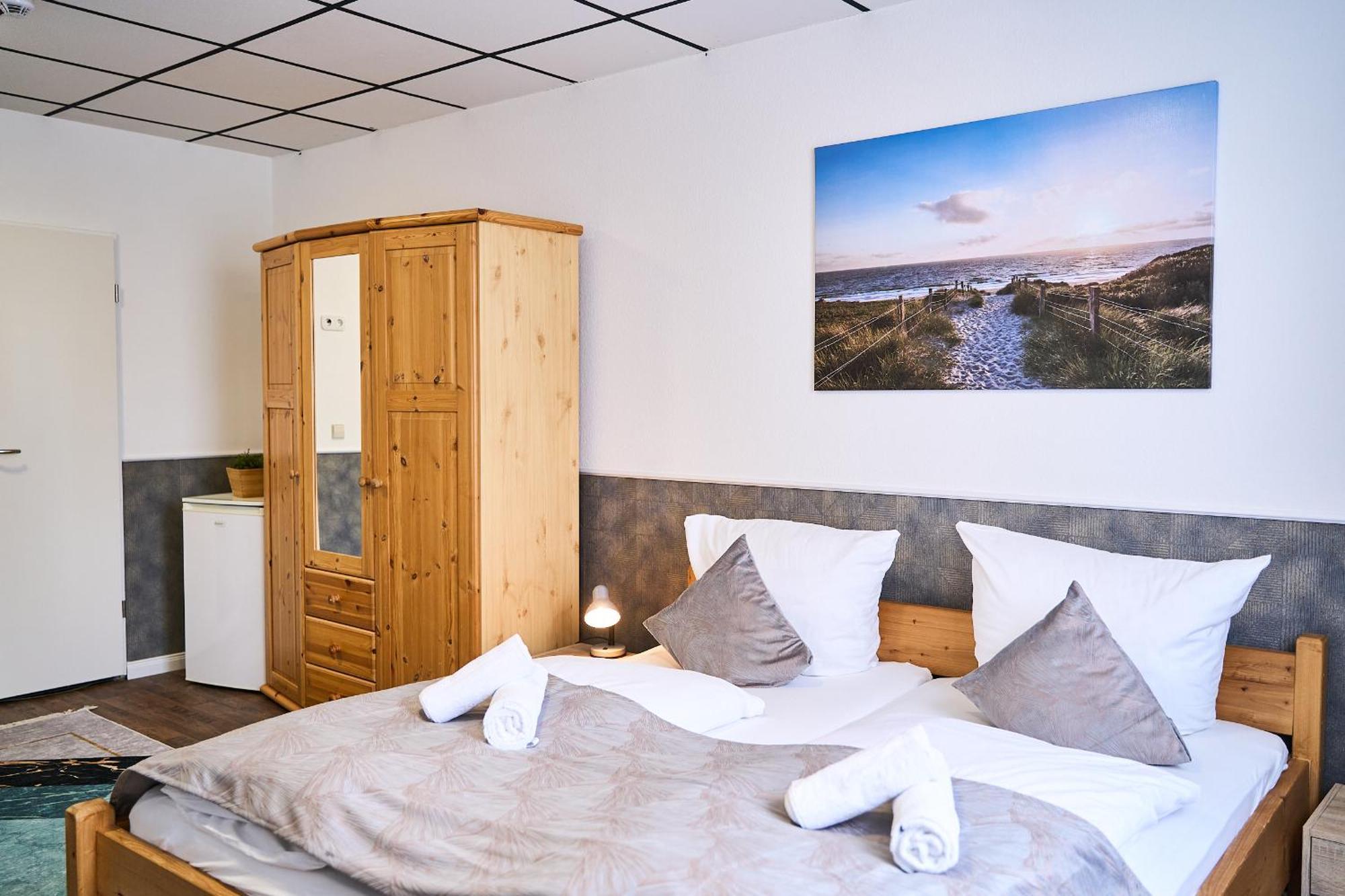 Hotel Maximo พินเนแบร์ก ภายนอก รูปภาพ