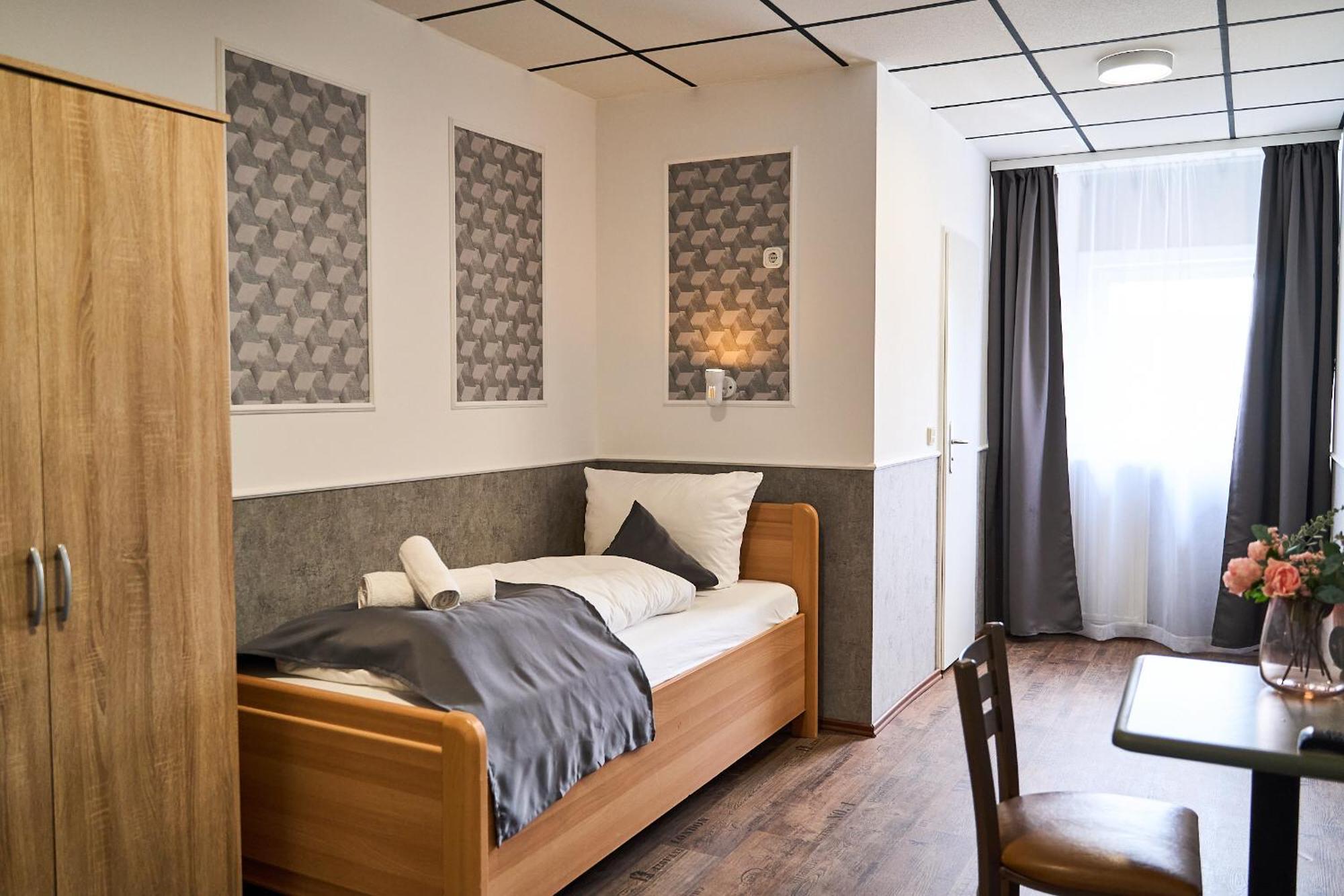 Hotel Maximo พินเนแบร์ก ภายนอก รูปภาพ